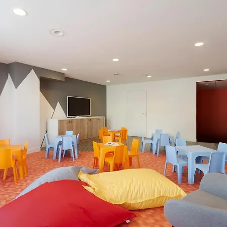 פארק נופש Nemea Le Hameau - 4*